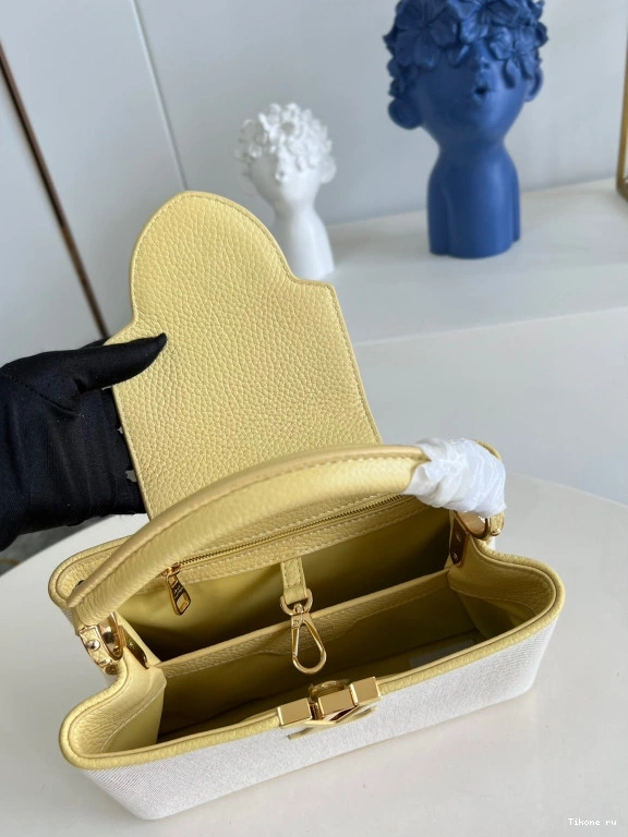Affordable LOUIS BB CAPUCINES VUITTON 0814